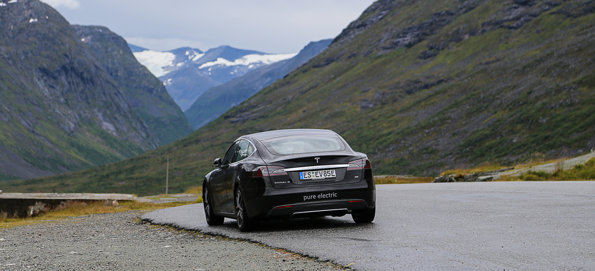 Tesla an den Trollstigen