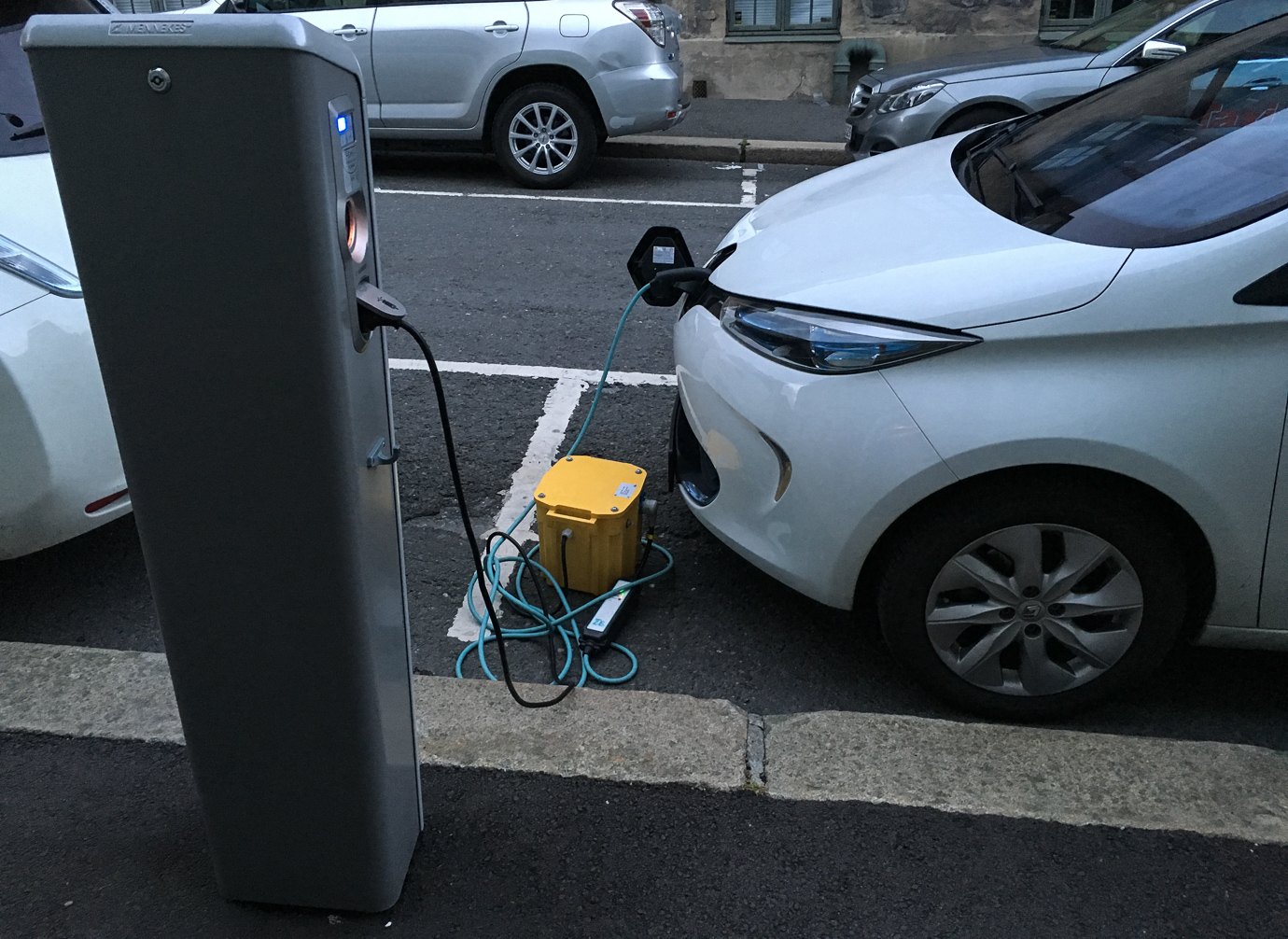 Was auch immer der ZOE Fahrer mit der Konstruktion vor hatte...