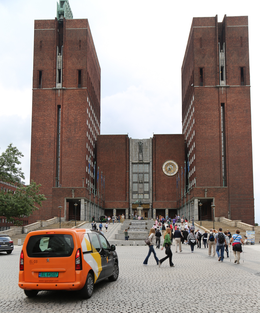 ... auch der orange fährt elektrisch